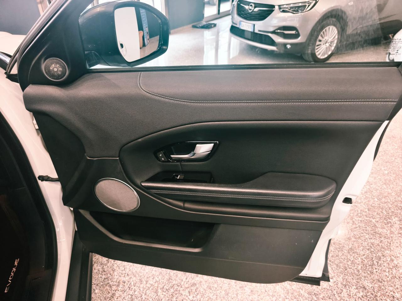 Land Rover Range Evoque 2.0 TD4 150 CV 5p. SE Dynamic