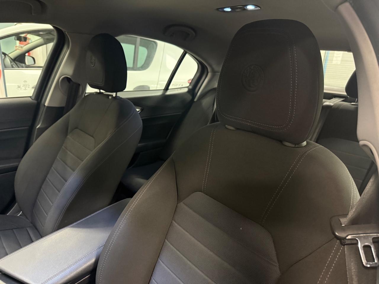 Alfa Romeo Giulia 2.2 Turbodiesel 150 CV AT8 Business