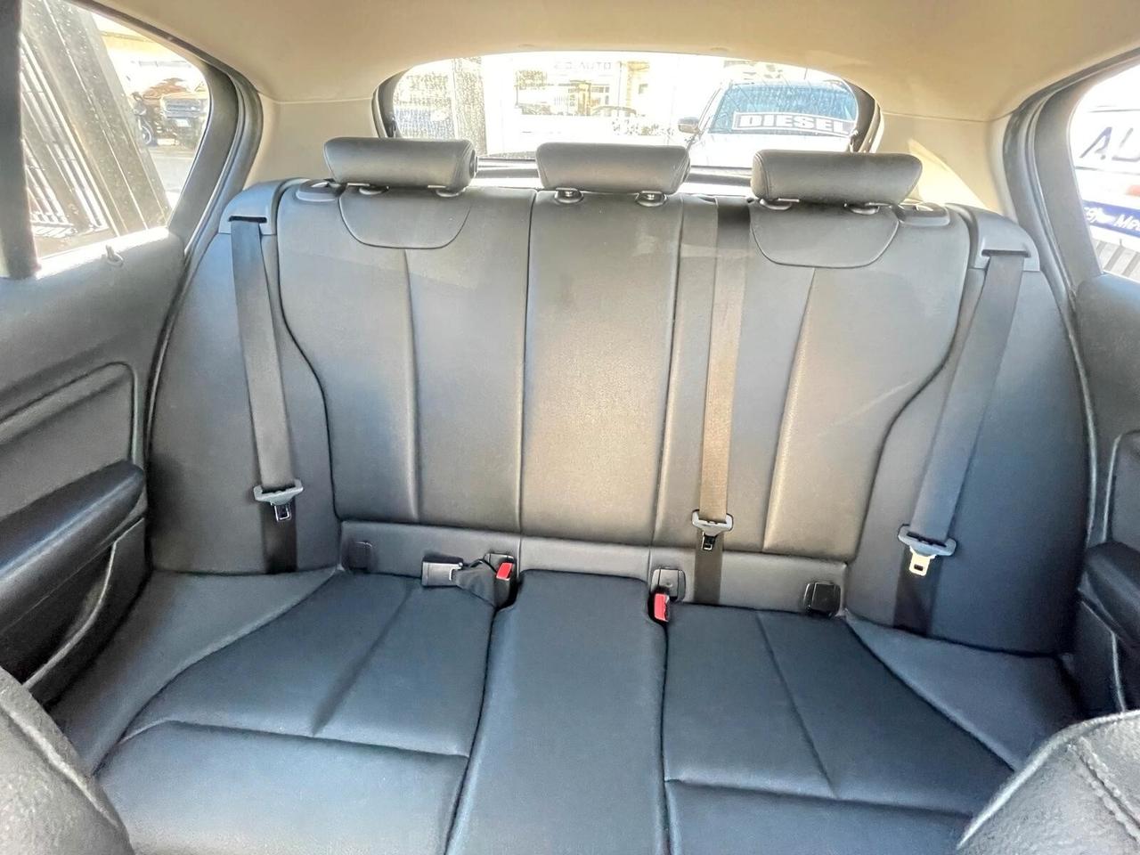 Bmw 116 116d 5p. Advantage