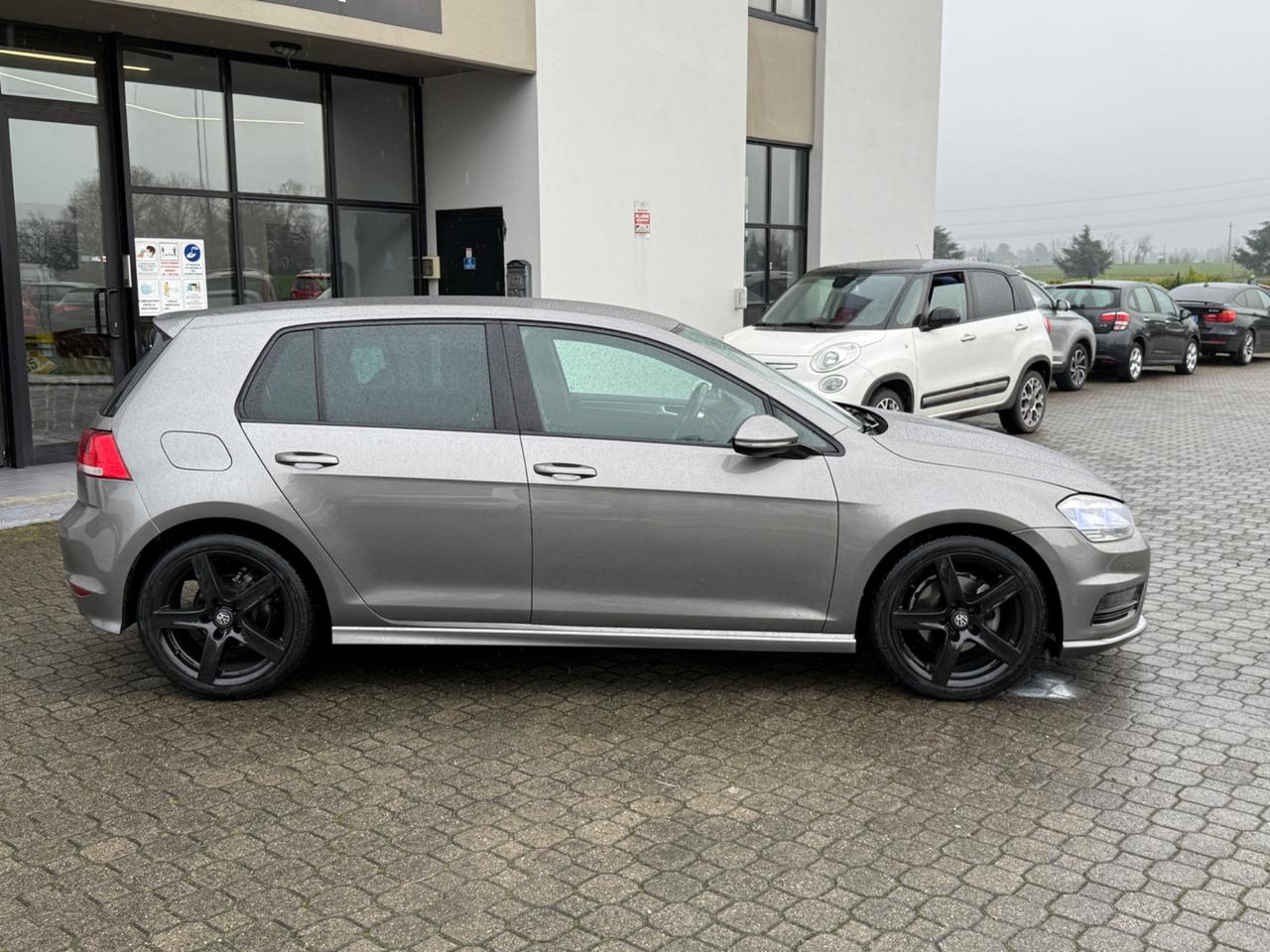 VW Golf 1.6 TDI 5p.|R-LINE|CARPLAY|CERCHI 18