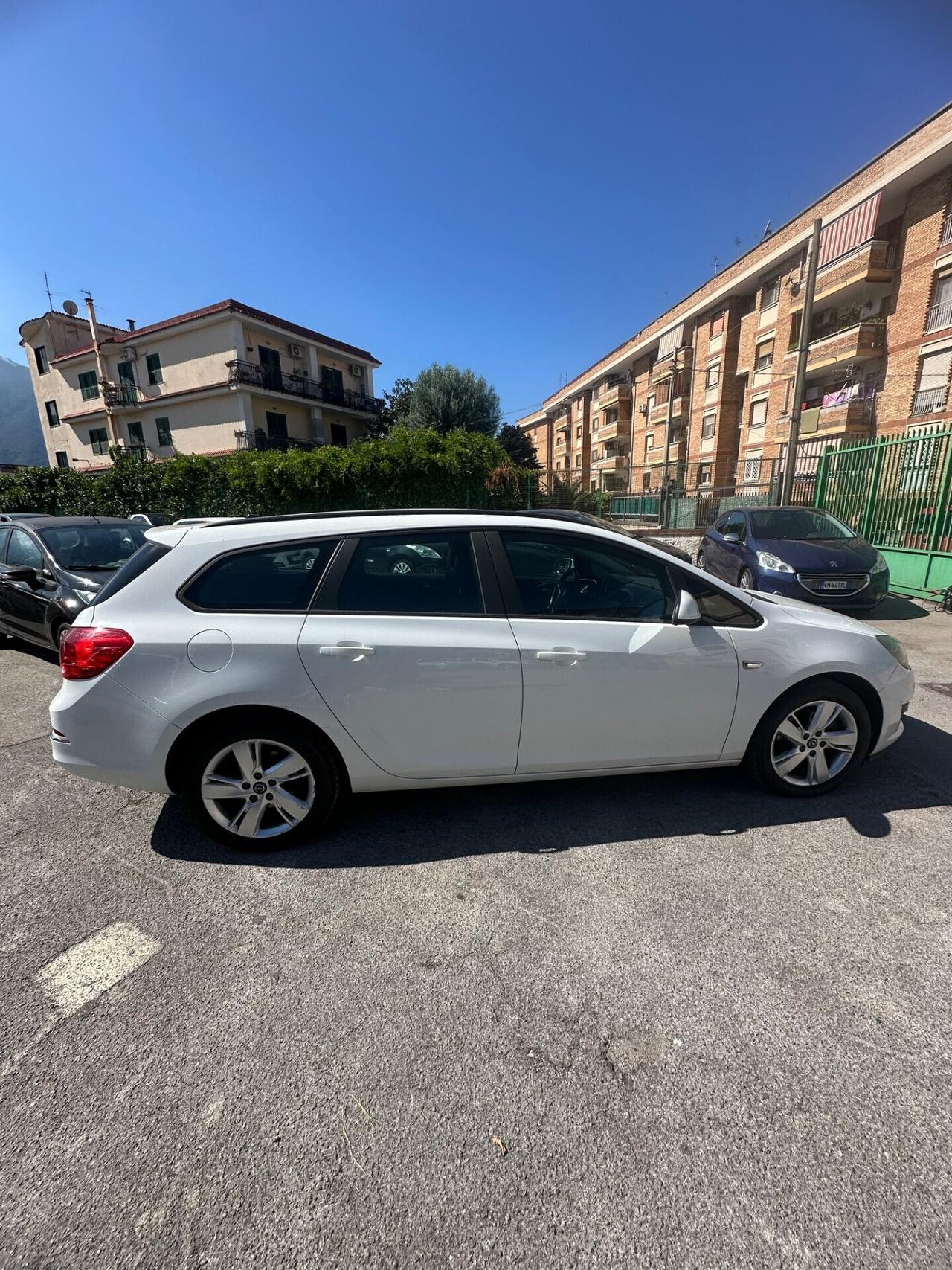 Opel Astra 1.7 CDTI 110CV Sports Tourer Cosmo
