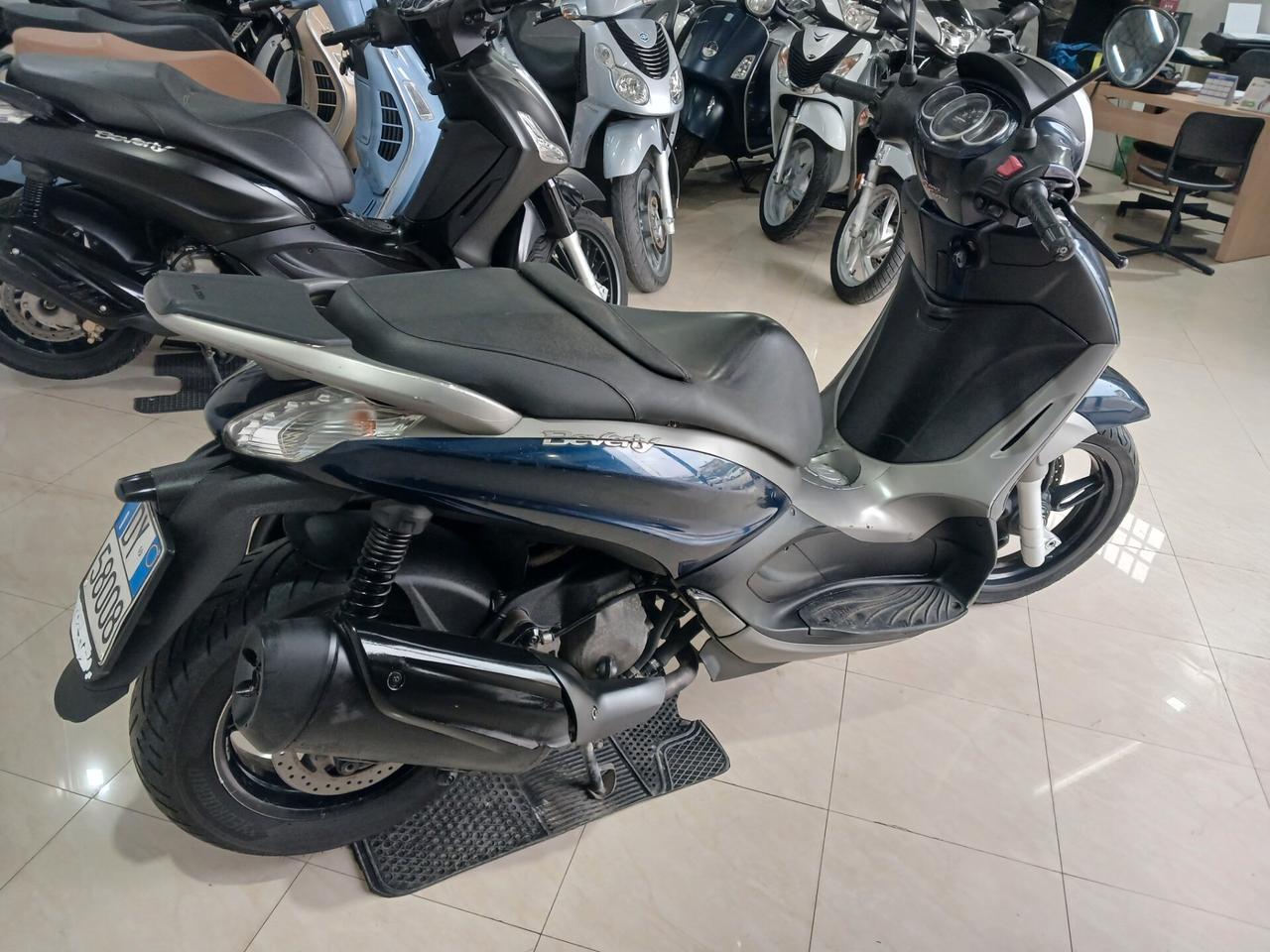 Piaggio Beverly 350
