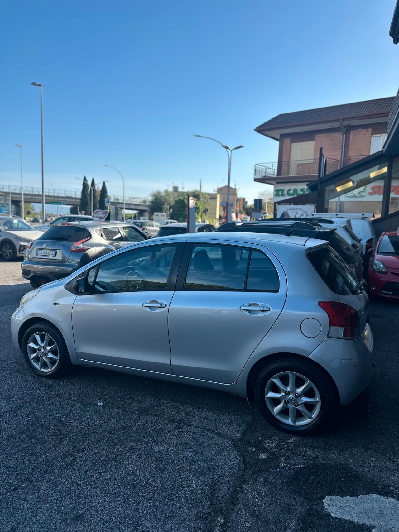 Toyota Yaris 1.3 5 porte