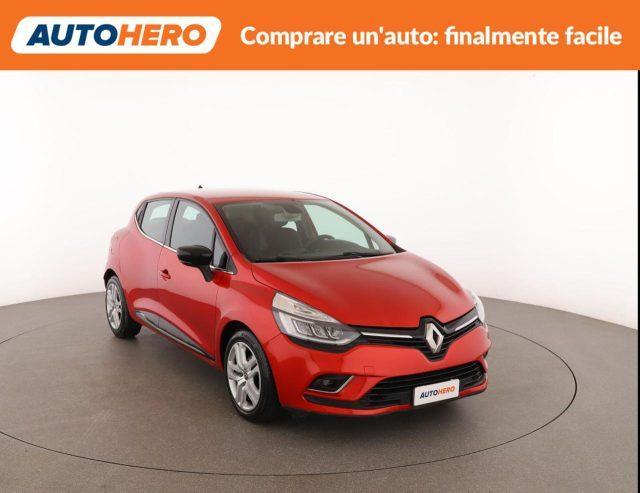 RENAULT Clio TCe 12V 90 CV 5 porte Moschino Zen