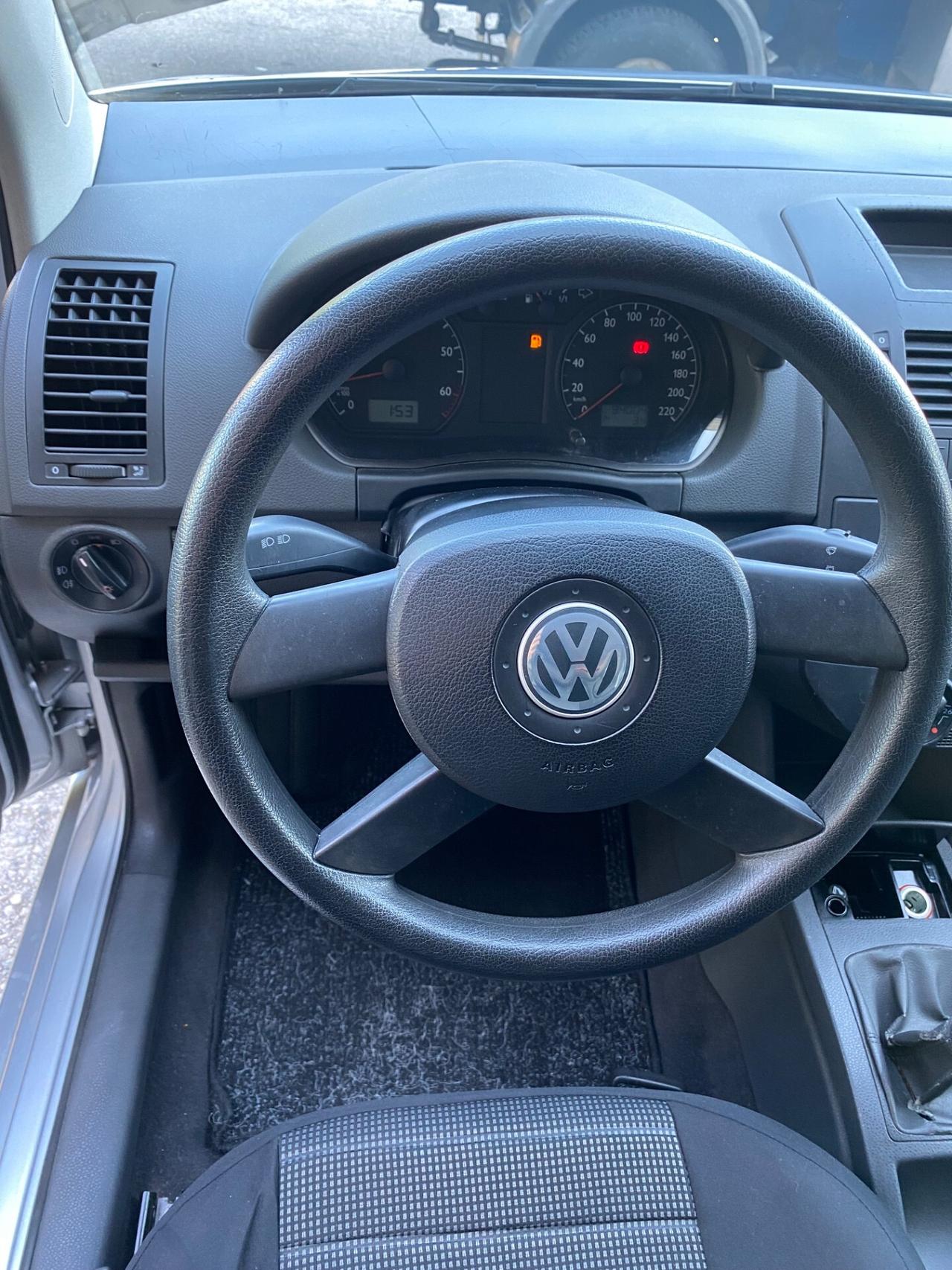 Volkswagen Polo 1.2 5p. Neop 90.000km
