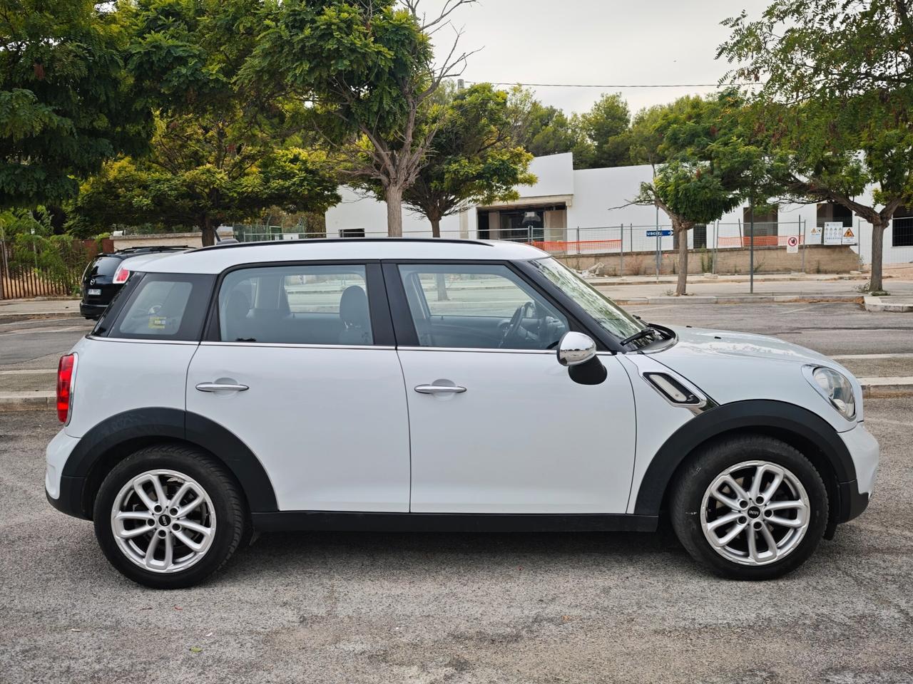 Mini Cooper SD Countryman 2.0 Business con motore nuovo