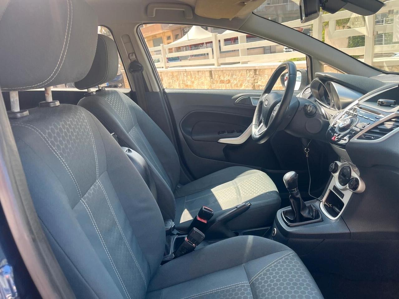 Ford Fiesta Titanium 1.4 5 porte Bz.- GPL