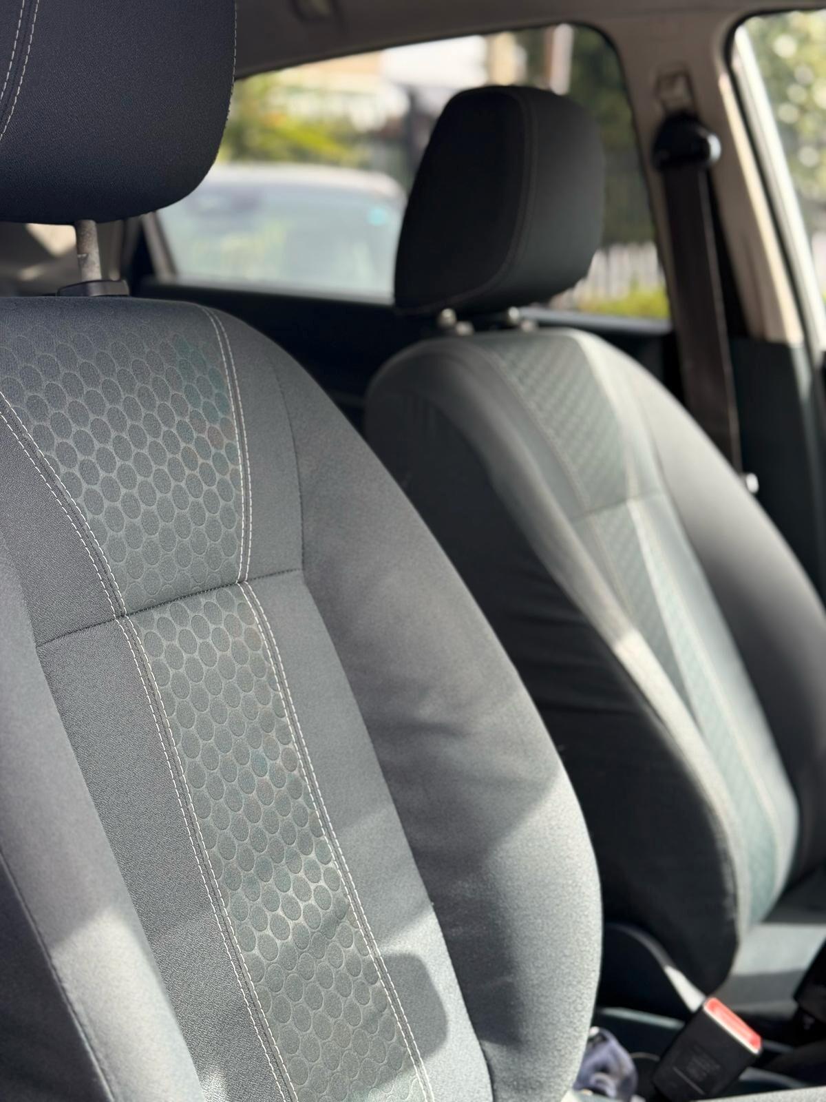 Ford Fiesta Titanium 5 porte benzina/gpl