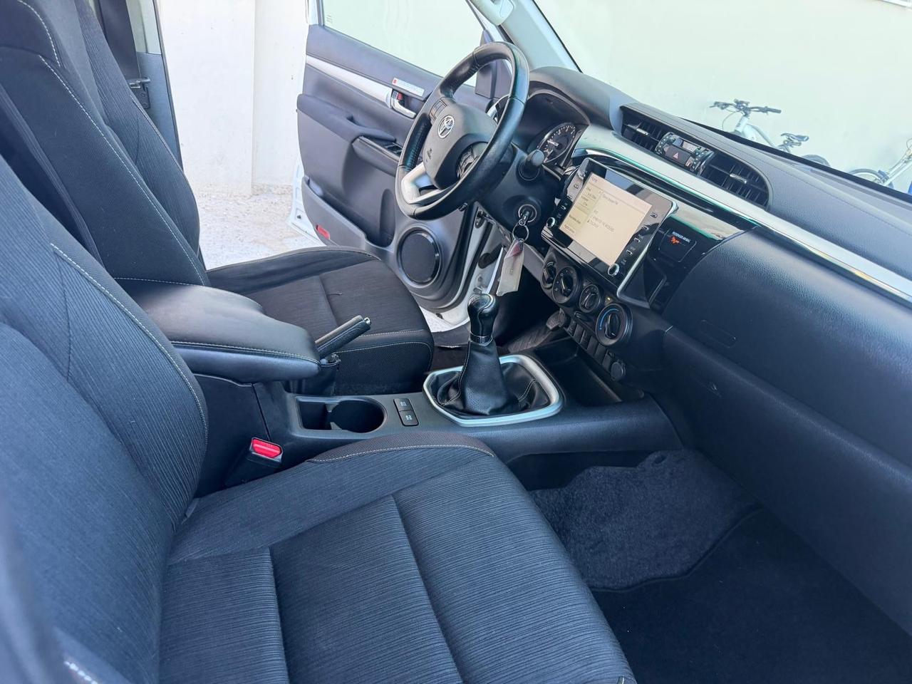 TOYOTA Hilux 2.4 D-4D 4WD 4 porte Double Cab Executive