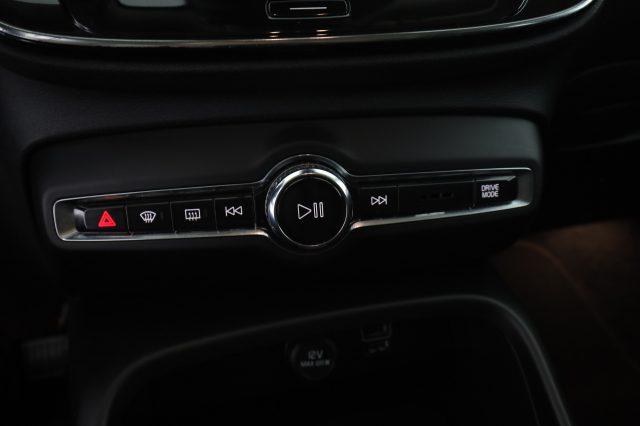 VOLVO XC40 XC40 D4 AWD Geartronic Business Plus/Momentum Pro