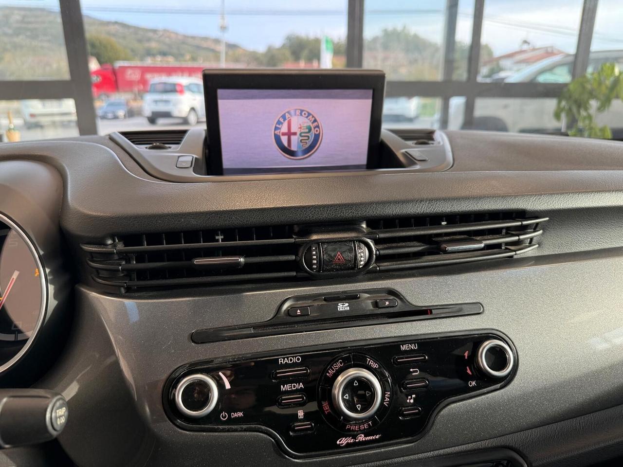 Alfa Romeo Giulietta 1.4 Turbo 120 CV GPL Distinctive