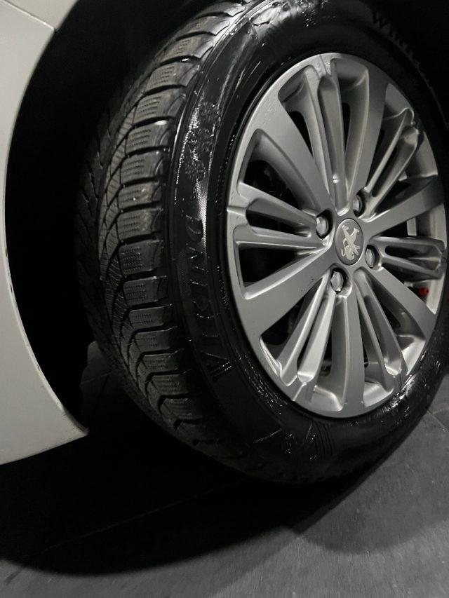 PEUGEOT 208 BlueHDi 75cv 5 porte Allure