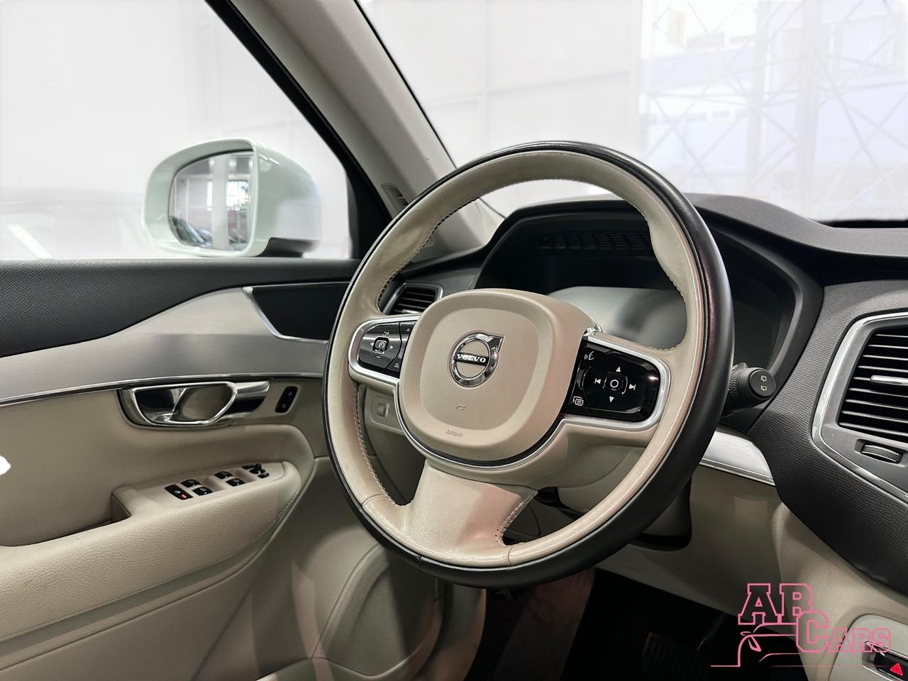 Volvo XC 90 XC90 D5 AWD Geartronic Momentum 4X4