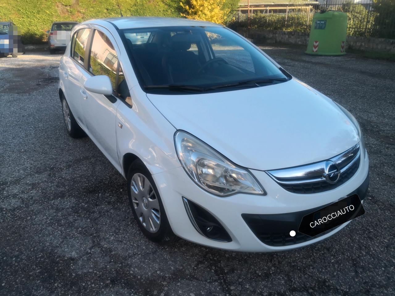 Opel Corsa 1.2 5 porte neopatentati