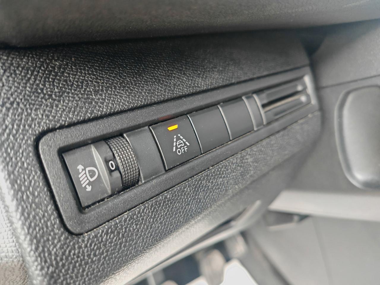 Peugeot 3008 1.5BlueHDi Allure navig cam 2022