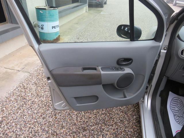 RENAULT Modus 1.2 16V Dynamique Gpl