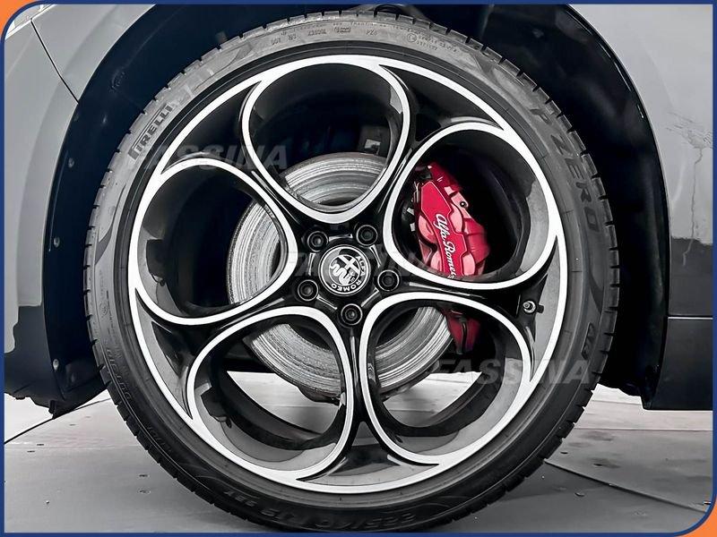 Alfa Romeo Giulia Giulia 2.0 t Competizione Q4 280cv auto