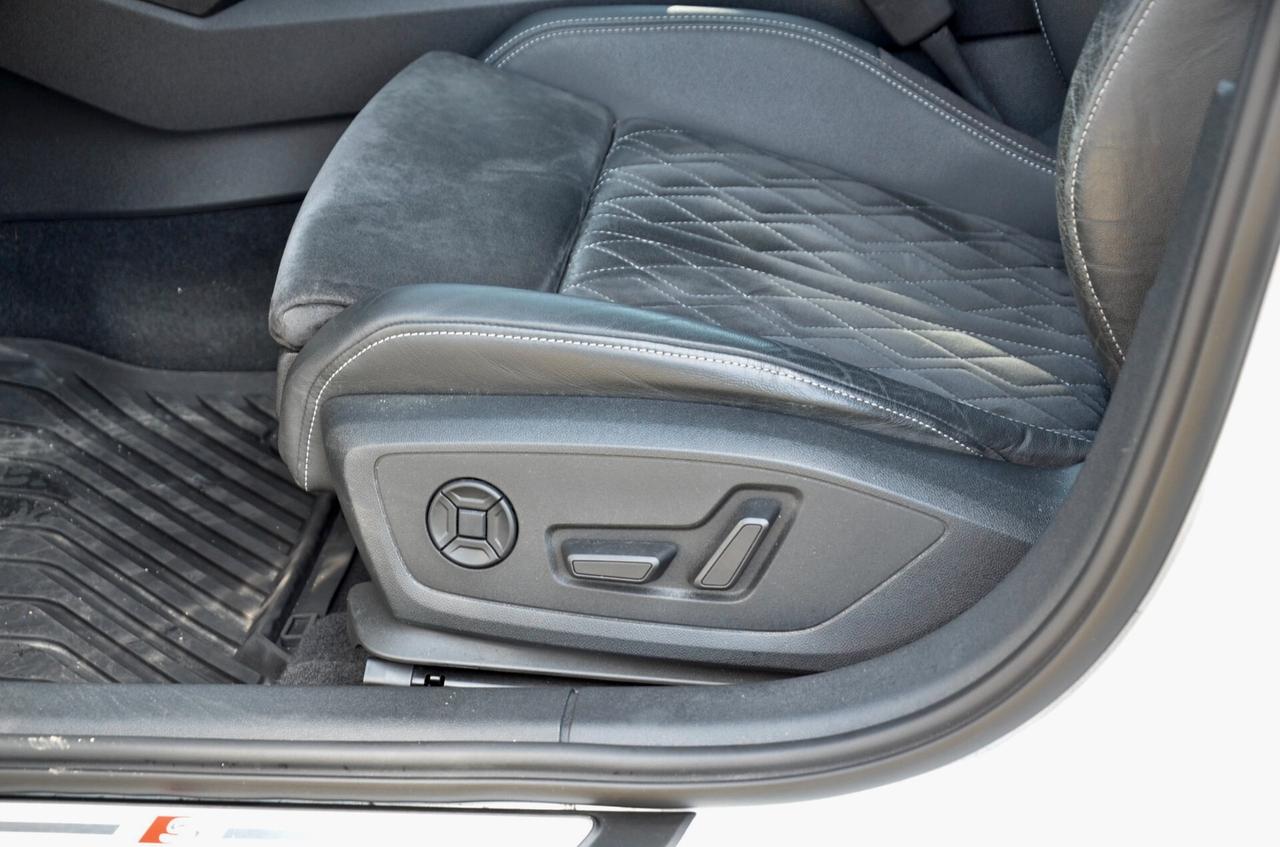 AUDI S3 SPORTBACK 2.0 TFSI QUATTRO 310cv S-TRONIC, FULL OPTIONAL, TETTO, MATRIX, SCARICO, HARMAN & KARDON, SEDILI ELETTRICI, 19", PERMUTE