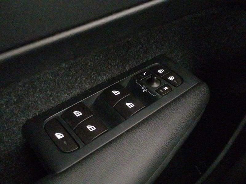 Volvo XC40 2.0 d4 R-design awd geartronic