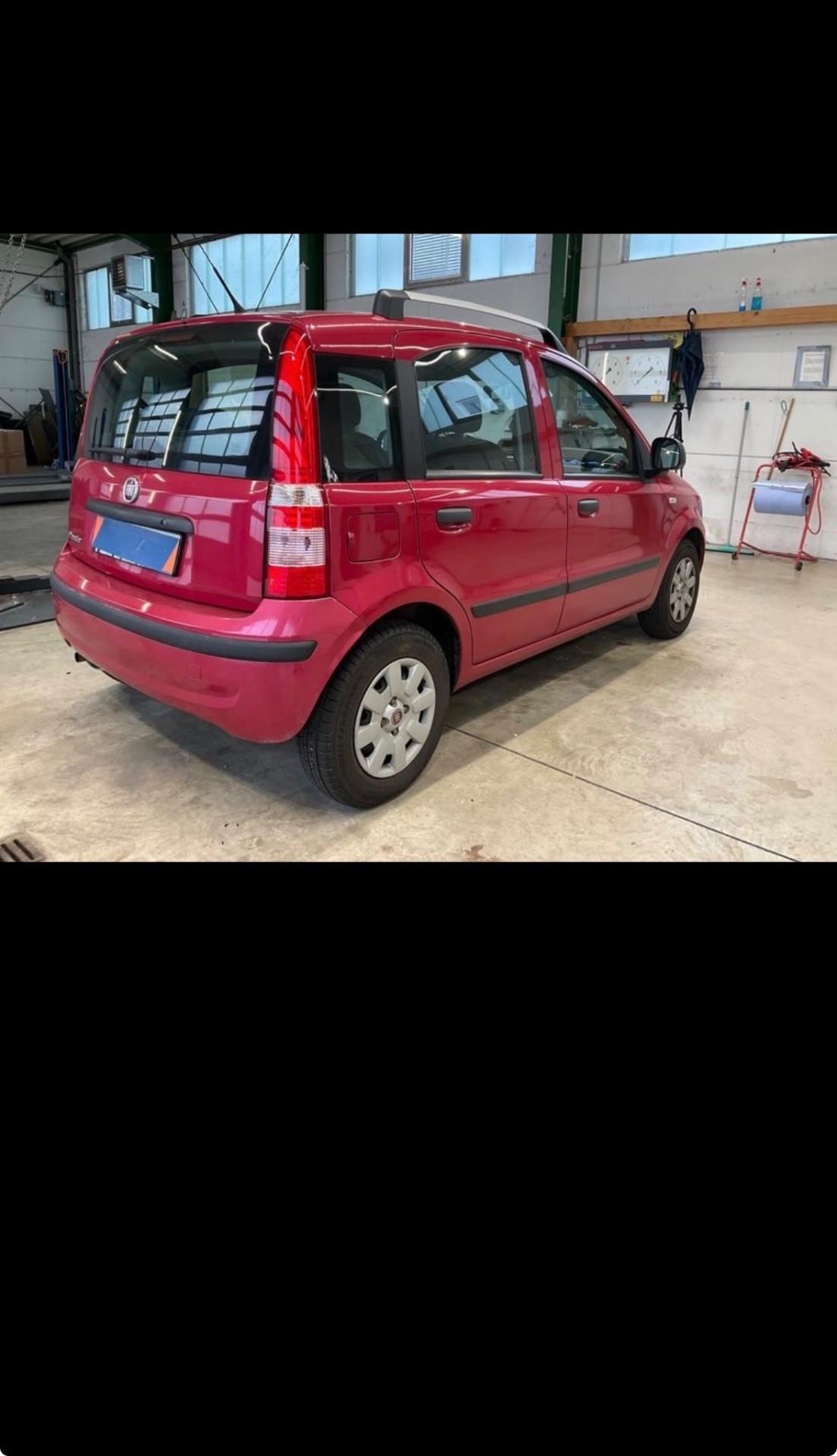 FIAT PANDA 1.0 / 1.1 BENZINA – 2010 – SOLO 30.000 KM REALI – PARI AL NUOVO