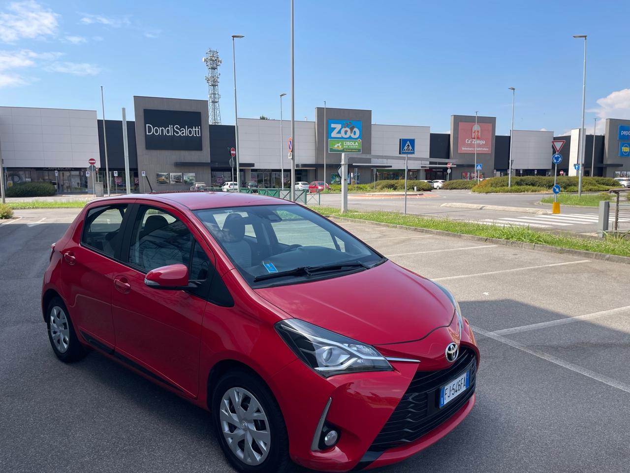 Toyota Yaris 1.5 5 porte Lounge