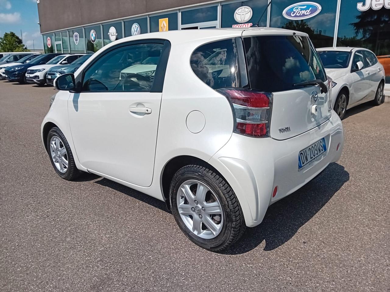 Toyota iQ 1.0 68cv multidrive SERVICE TOYOTA