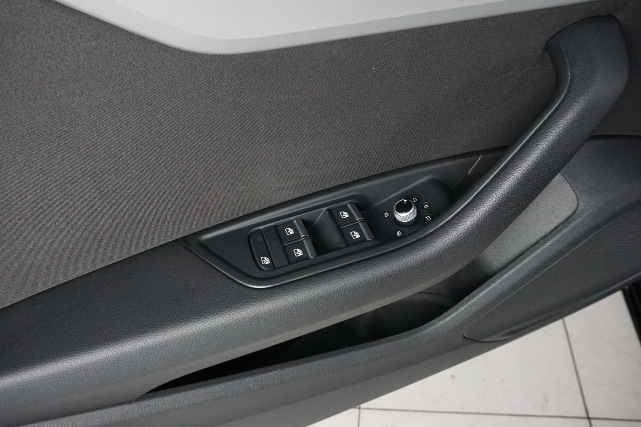 Audi A4 Avant 30 TDI/136 CV S tronic Business Advanced