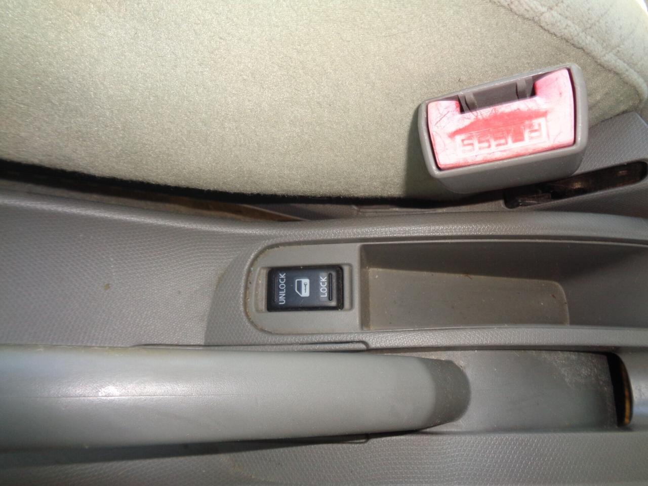 Nissan Micra 1.0 16V 3 porte