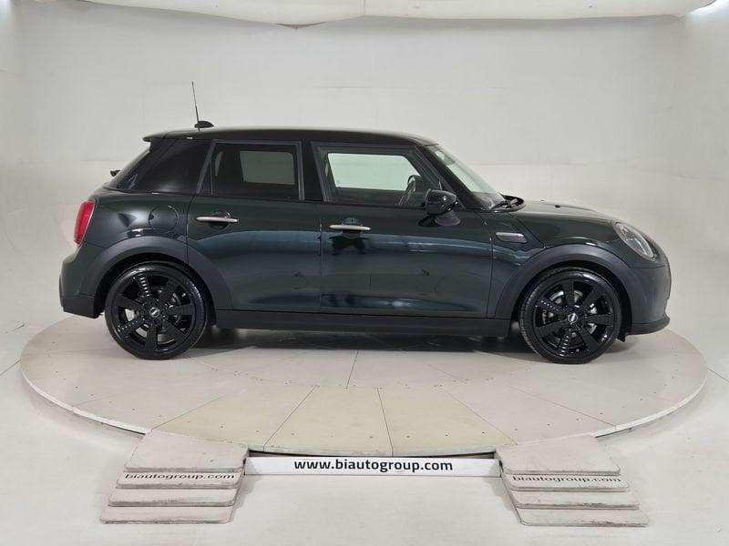 MINI Mini 5 porte Mini F55 2021 5p Mini 5p 1.5 Cooper Resolute auto