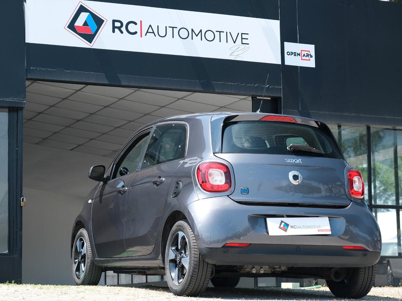 Smart ForFour EQ PASSION con CERCHI IN LEGA