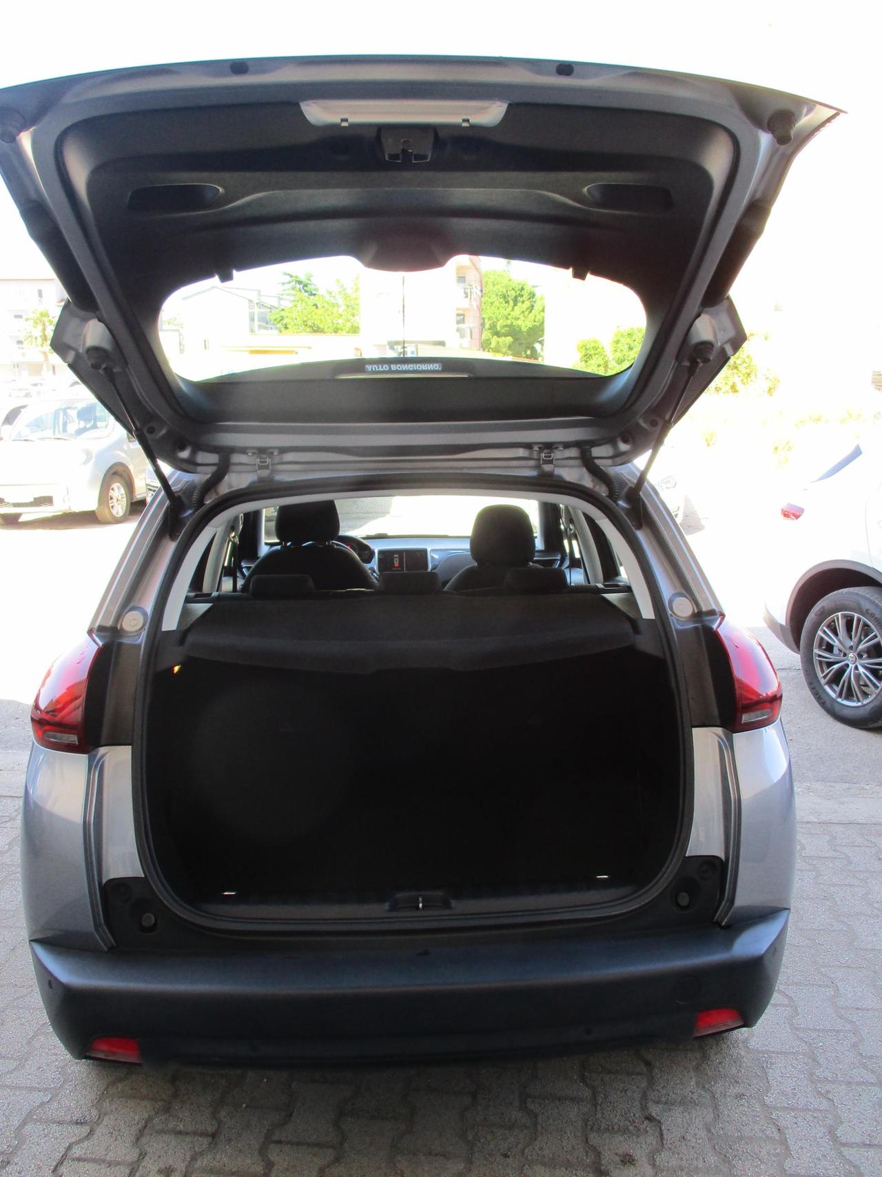 Peugeot 2008 1.2 puretech Active 82cv my16