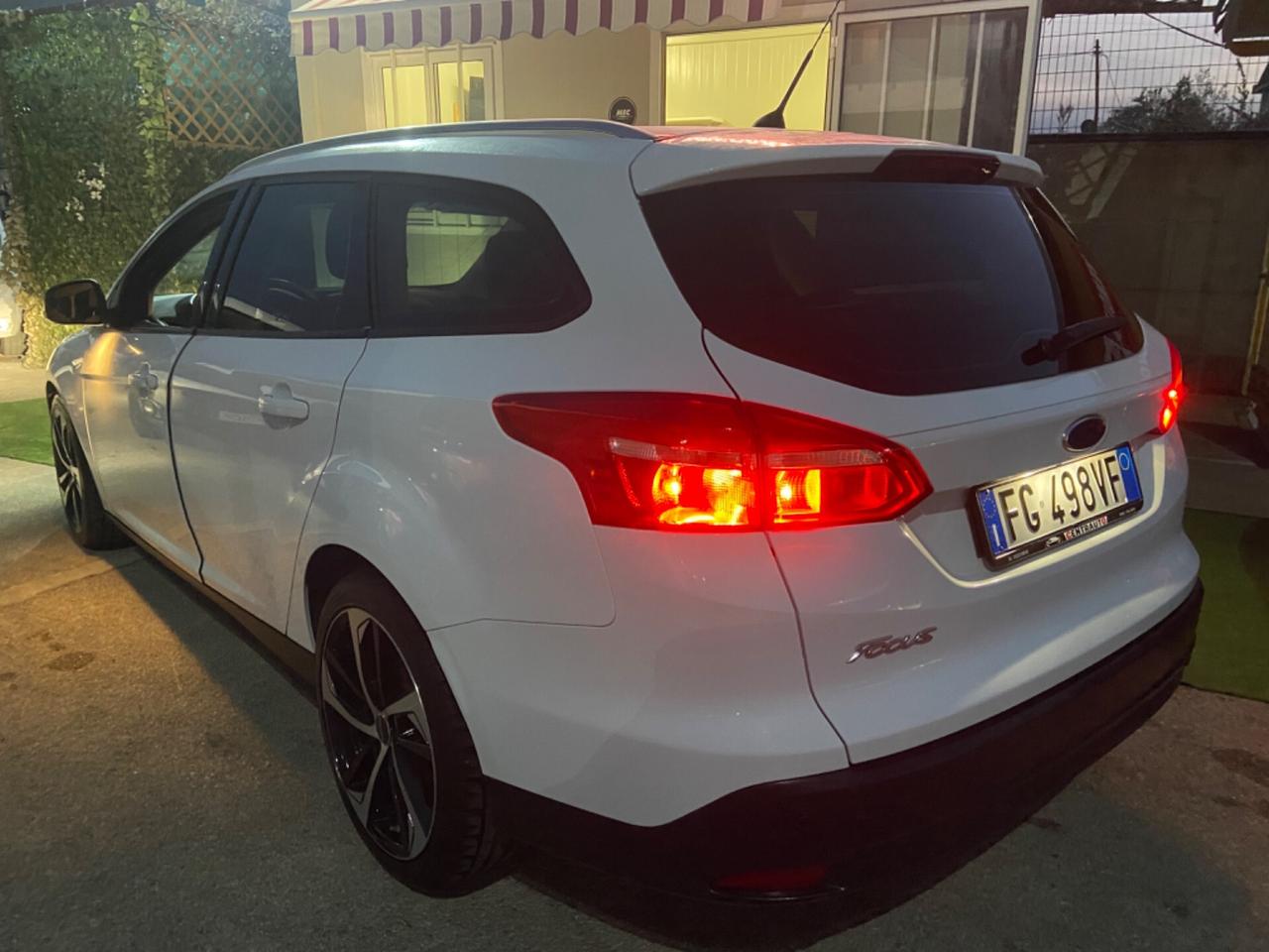 Ford Focus 1.5 TDCi 95 CV SW Titanium nuova garanzia1