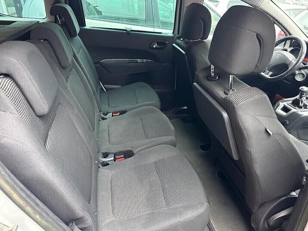 Peugeot 5008 2.0 HDi 150CV 5 POSTI Business