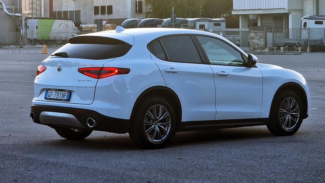 Alfa Romeo Stelvio 2.2 Turbodiesel 190 CV AT8 Q4