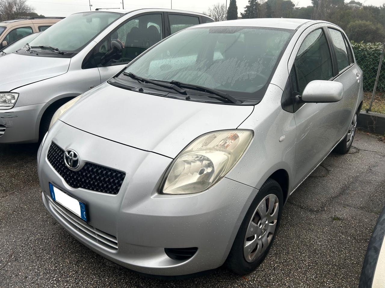 Toyota Yaris 1.0 5 porte Sol