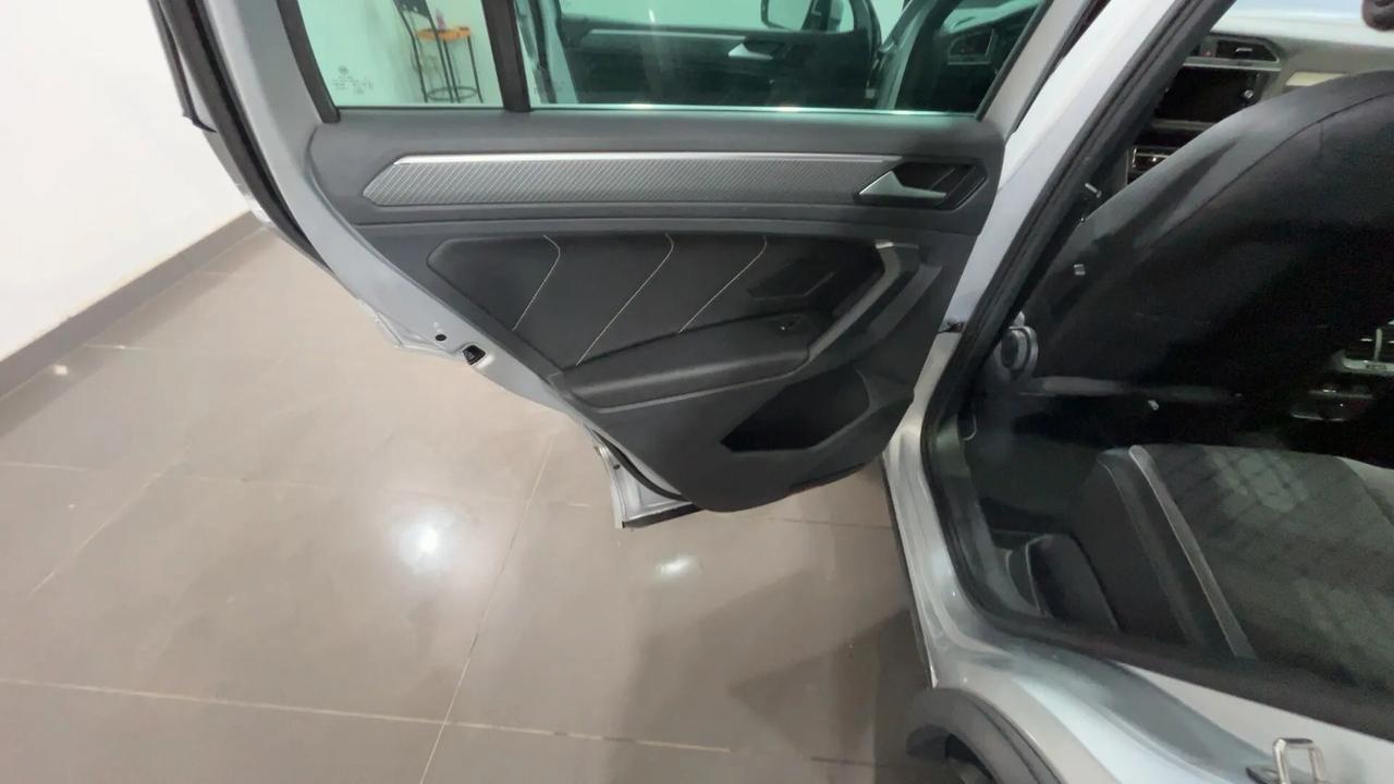 Volkswagen Tiguan 2.0 TDI 150 CV SCR DSG R-Line