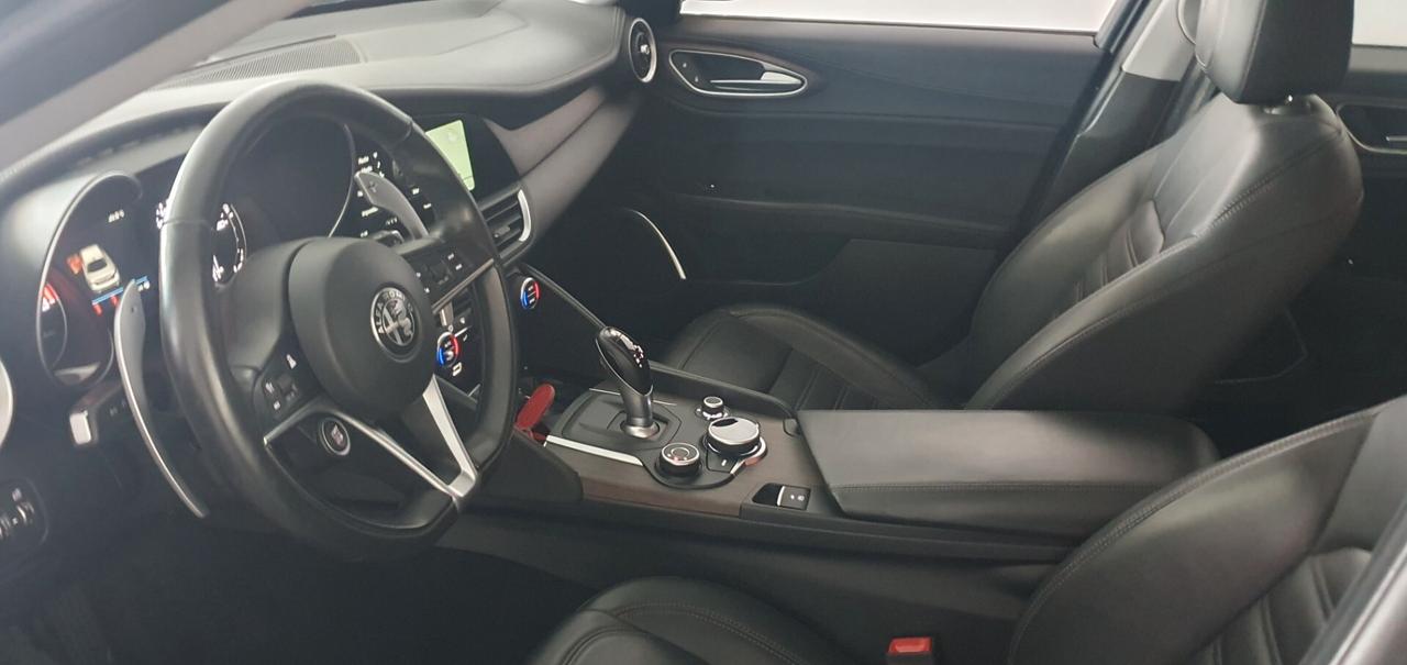 Alfa Romeo Giulia 2.2 Turbodiesel 190 CV AT8 Lusso