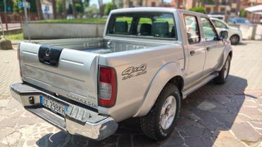 Nissan Navara 2.5 td Double Cab PICK UP