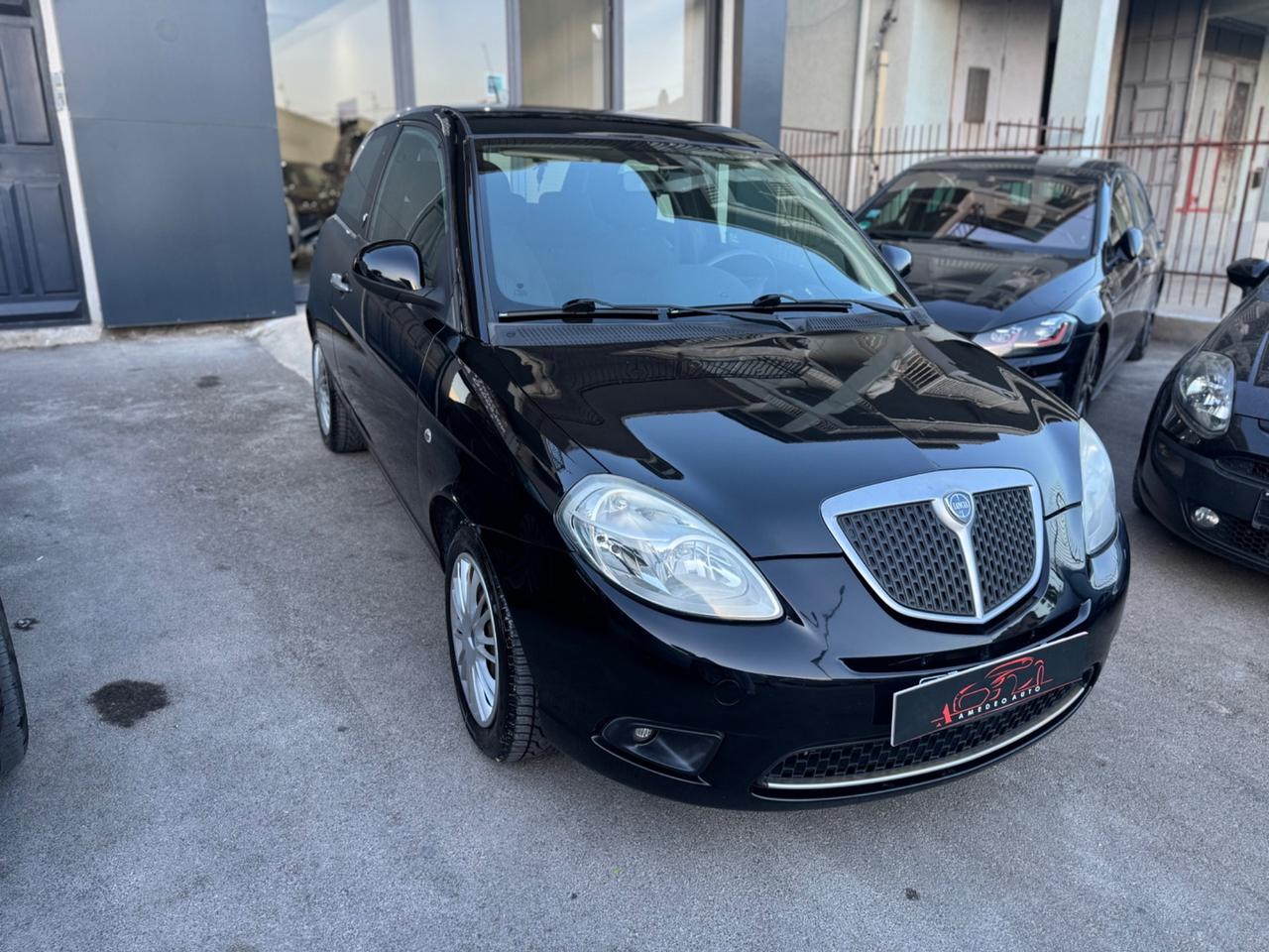 Lancia Ypsilon 1.2 Platino