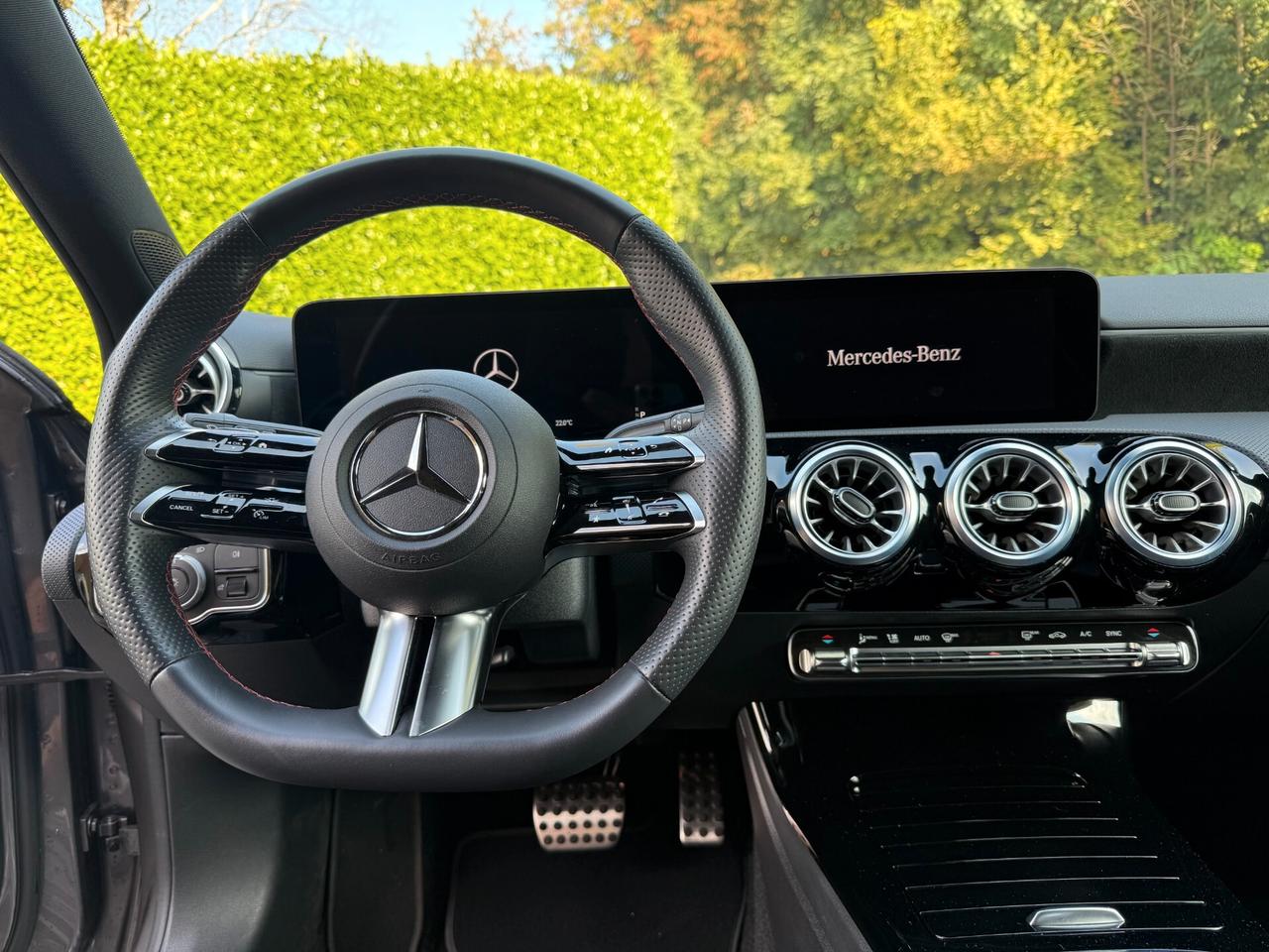 Mercedes-benz A 220 AMG Line Premium 4matic / Hybrid auto