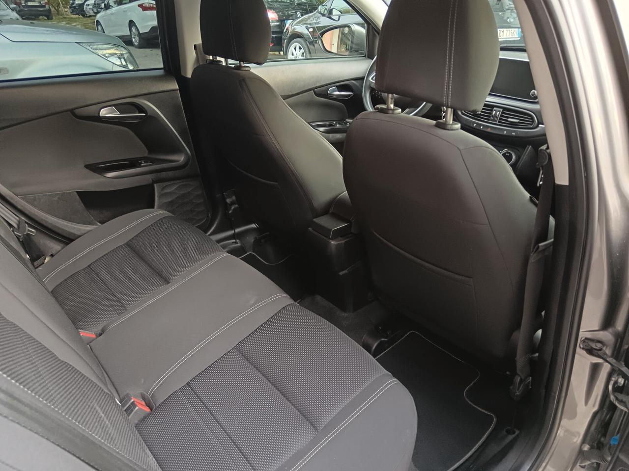 Fiat Tipo 1.6 MJT 120CV LOUNGE SW NAVI