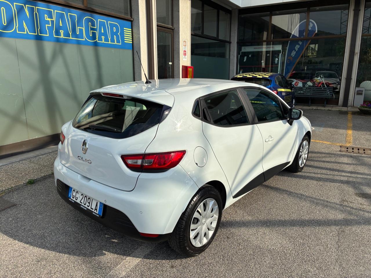 Renault Clio 1.2 75CV 5 porte Wave