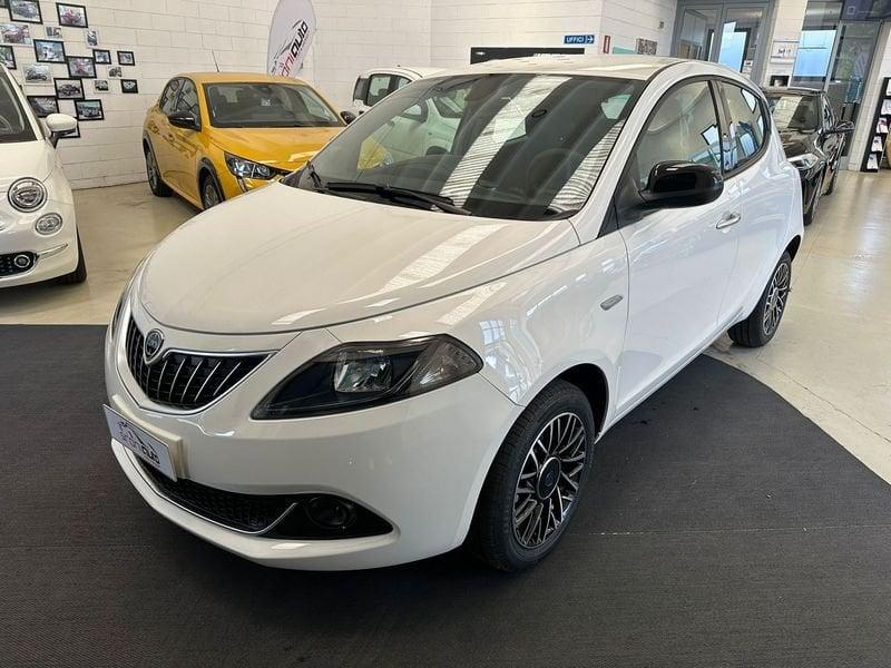 Lancia Ypsilon 1.0 FireFly 5 porte S&S Hybrid Platino