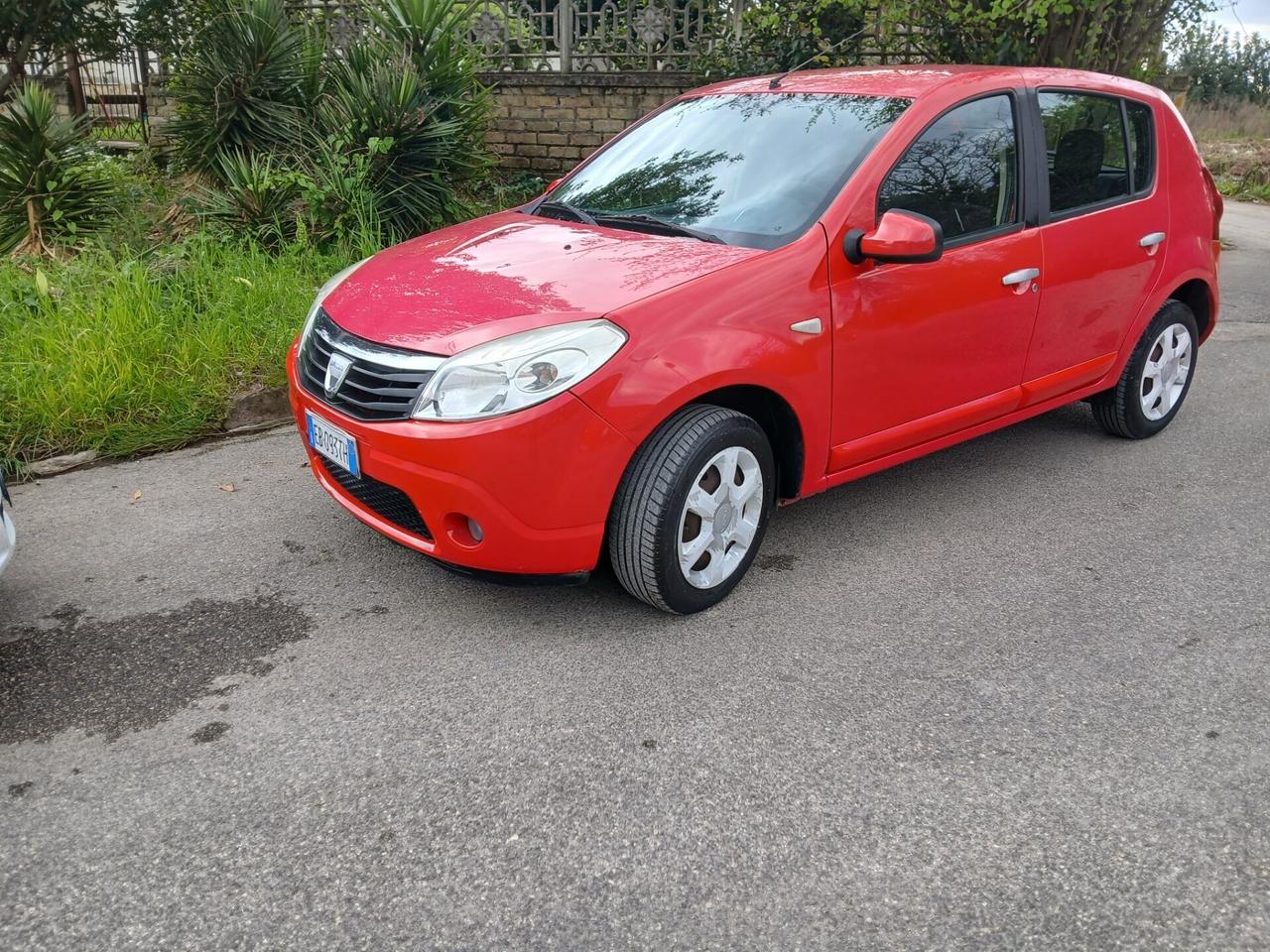 Dacia Sandero 1.4 8V GPL scade nel 2030 Laur&eacut