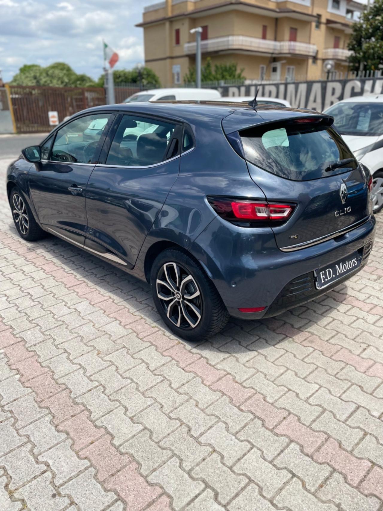 Renault Clio dCi 8V 90 CV 5 porte Moschino Intens