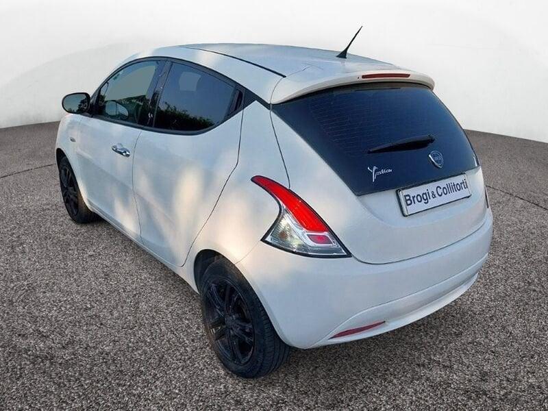 Lancia Ypsilon III 2015 1.2 Silver 69cv