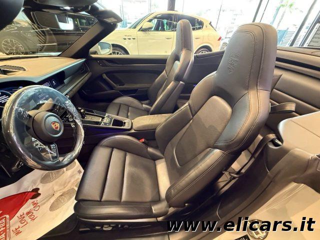 PORSCHE 911 Carrera 4 GTS Cabriolet
