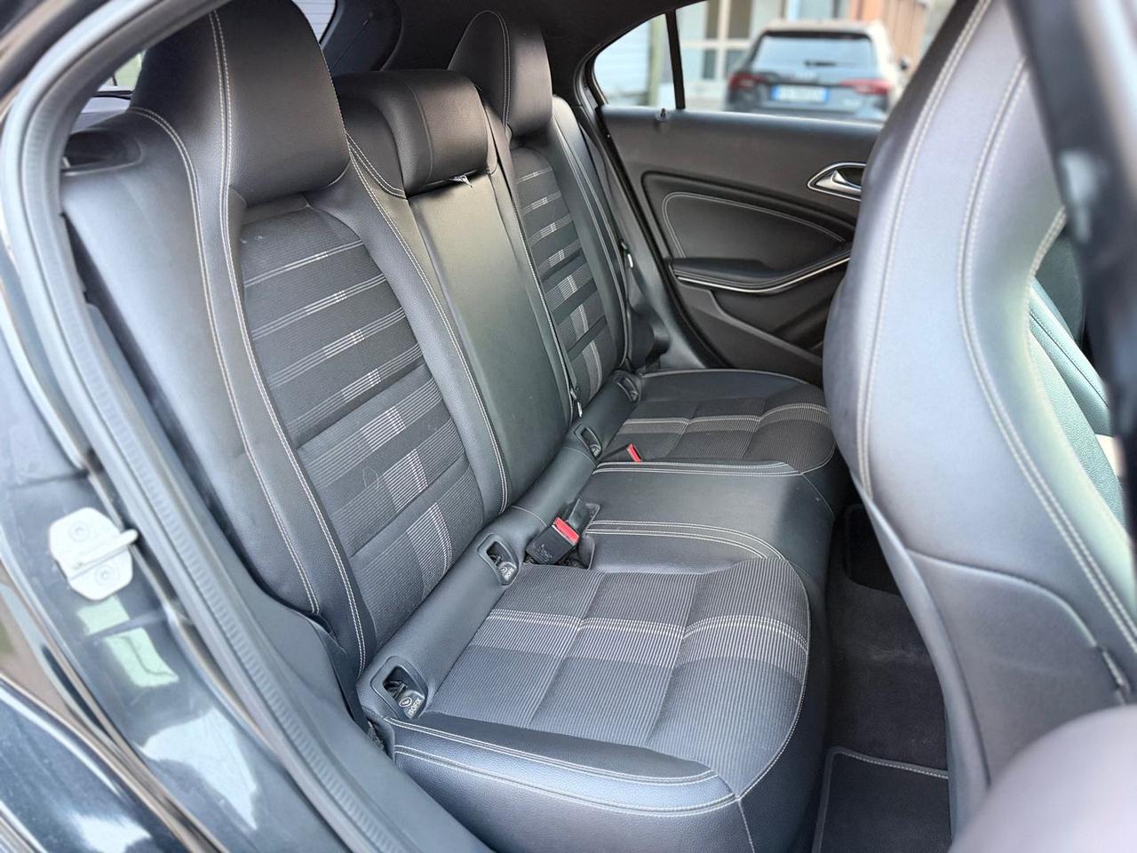 Mercedes-Benz A 180 Premium A 180 D BlueEFFI #9536