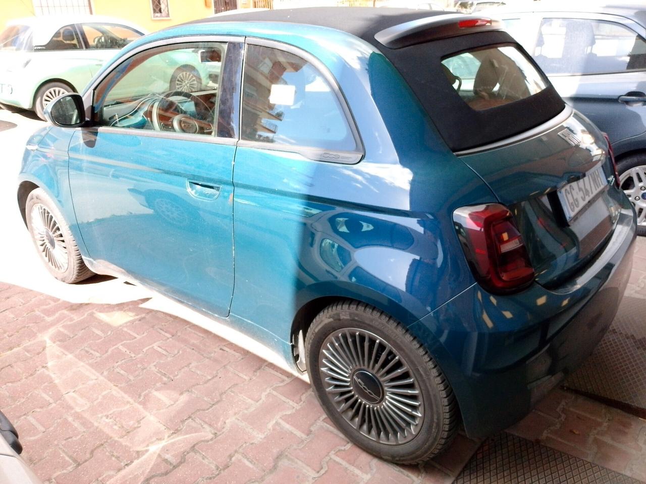 Fiat 500 500e Cabriolet elettrica 42 kWh Icon