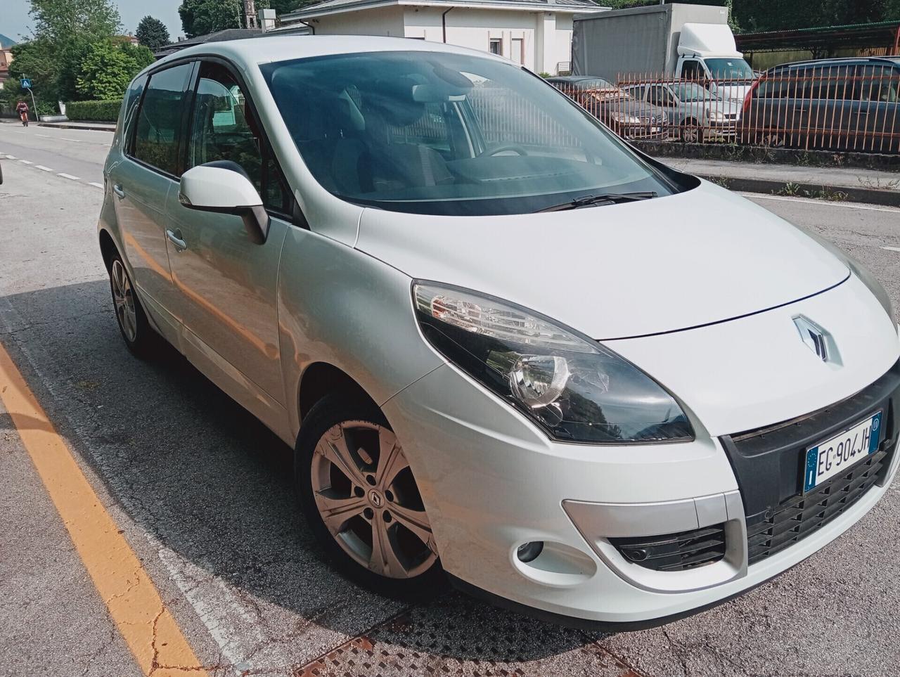 Renault Scenic Scénic X-Mod 1.5 dCi 110CV Dynamique